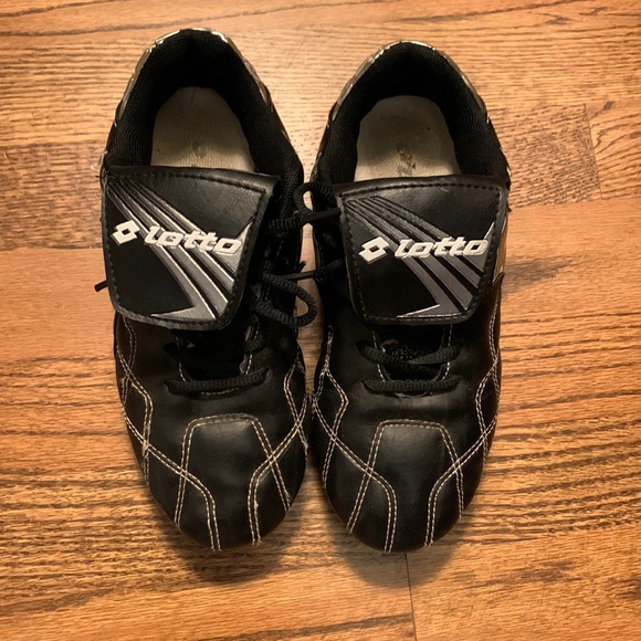 lotto Other - Lotto size 3 youth soccer cleats